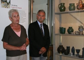 Übergabe Schenkung Fridel Uta Schmidt an Volkskundemuseum