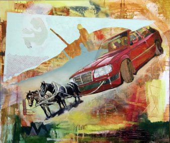 Zwei Pferde ziehen einen roten Mercedes von der Bildposition rechts oben nach der Position links unten.