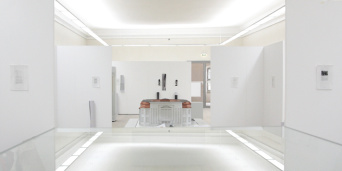 Ausstellungsraum mit dem Modell nach den Plänen von Henry van de Felde für einen Museumsneubau in Erfurt.