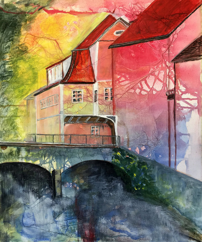 zu sehen ist ein Bild aus der Ausstellung des Malteams "Siver Painters". Eine Brücke über ein Flüsschen und links Häuser. 