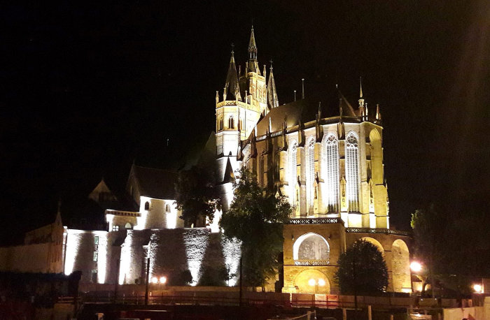 Dom, Südseite im besonderen Licht Dom, Südseite wie sie nur kurze Zeit gesehen werden konnte, zu den Denkmaltagen 2016 in besonderes Licht gesetzt