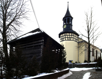 Dorfkirche im Winter.