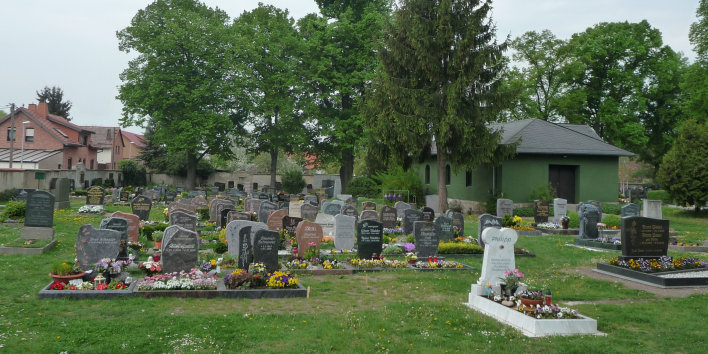 Gräber auf dem Friedhof Stotternheim