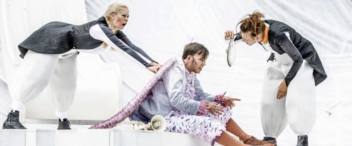 Domstufenfestspiele für Kinder - Domino Plakatmotiv mit drei lustigen Darstellern und einem Fisch