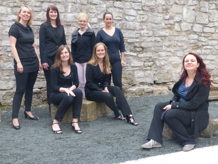 Die Vokalgruppe „Il canto delle donne“ sieben junge Frauen
