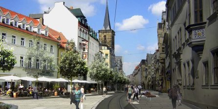 Fotomontage des Angers mit neuem Straßenpflaster.