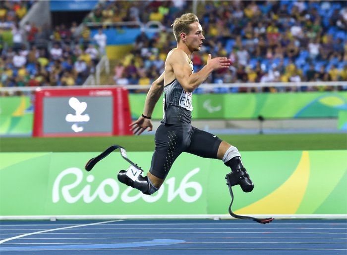 Johannes Floors Der Behindertensportler Johannes Floors sprintet.