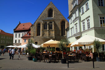 Außenbereich eines Restaurants in der Erfurter Innenstadt