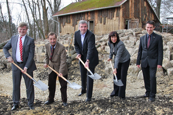 Spatenstich für den Neubau der Gepardenanlage