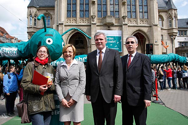 Die Stadtwerke begrüßen zum Jubiläum den 1000. Naturstromkunden