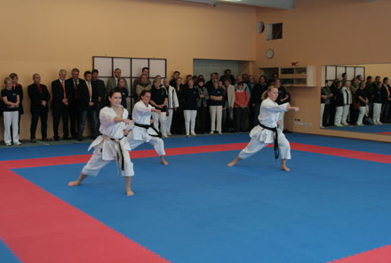 Übergabe Uni Sporthalle - Karatesportler
