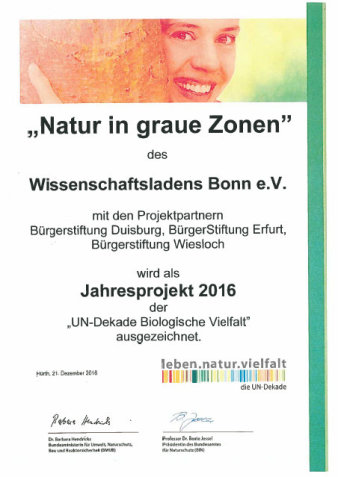 Urkunde mit originalen Unterschriften von Dr. Barbara Hendricks und Professor Dr. Beate Jessel