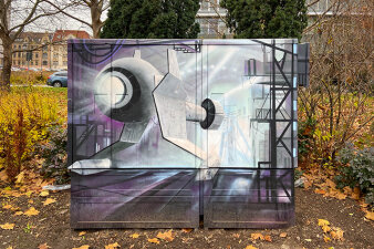 Graffiti-Projekt Medienkästen mit Weltraum-Motive