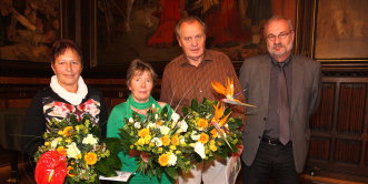 Sonnhild Behlert gewann den ersten Preis: Festveranstaltung im Rathaus würdigte alle emsigen Blumengärtner, die am 2014er  Blumenschmuck- und Vorgartenwettbewerbs teilgenommen hatten