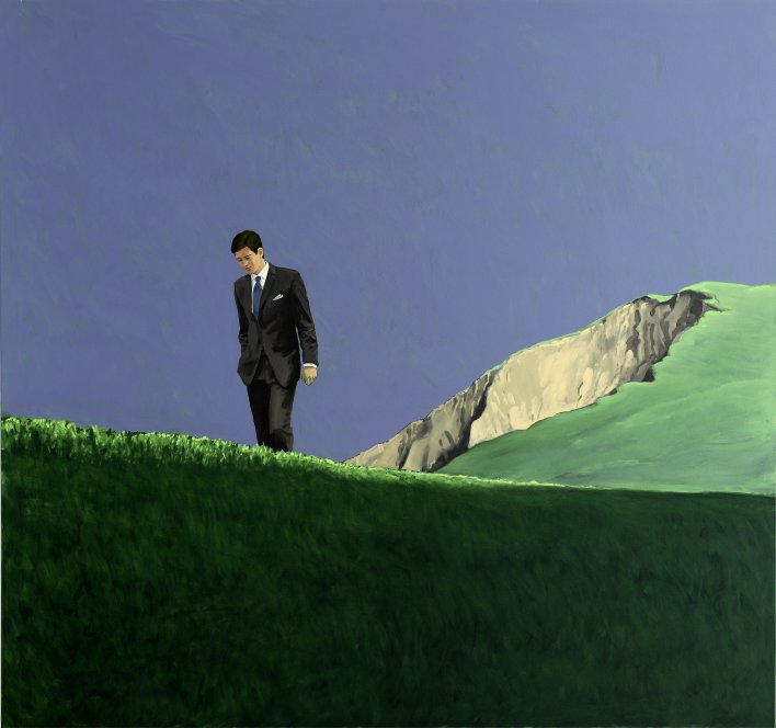 Foto: Christian Brandl: Der Gang, 2009 Acryl, Öl auf Leinwand, 160 x 170 cm, Privatbesitz © Uwe Walther, Berlin Ein Herr im schwarzen Anzug läuft über eine grüne Berglandschaft