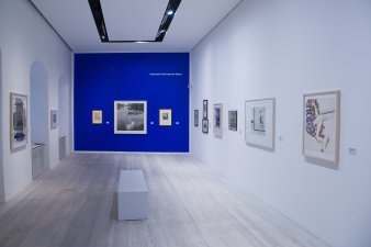 Foto: Unter dem Titel "Melancholie und Drama des Badens" findet man spannende Werke in der Ausstellung "Wir gehen baden! Meisterwerke der Grafik aus fünf Jahrhunderten" © Stadtverwaltung Erfurt / D. Urban Blick in einen Ausstellungsraum