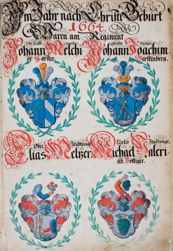 Foto: Besonders prächtig ist der 1638 angelegte Ratstransitus, das sog. "Goldene Buch" mit den Wappen der Ratsherren von 1500 bis 1700 © Stadtarchiv Erfurt Vier farbige Wappendarstellungen im Blätterkranz, zudem historische Schrift.