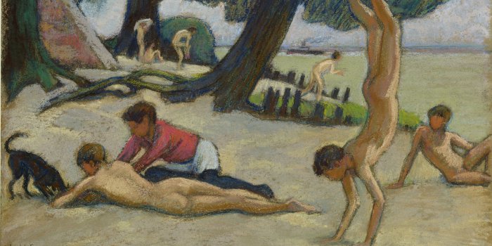 Foto: Ludwig von Hofmann, Knaben am Strand, um 1895 Pastell, 24,9 x 34,4 cm © bpk / Staatliche Museen zu Berlin, Kupferstichkabinett / Jörg P. Anders Acht Jungen und ein Hund an einem Sandstrand.