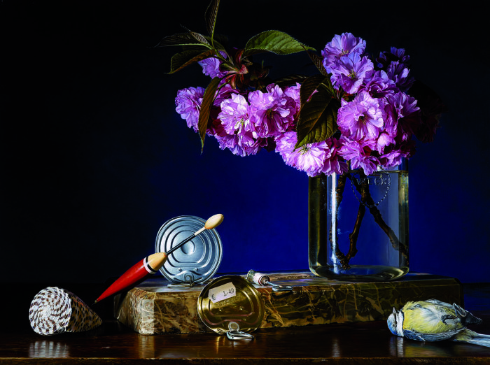 Hans P. Szyszka: Weck 149, 2015, 60x80 cm, Öl, MP Blumen im Weck-Glas, Muschel, Vogel liegend, 2 Konservendeckel,1 Dosenöffner,