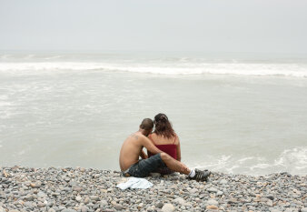 Foto eines Paares am Meer