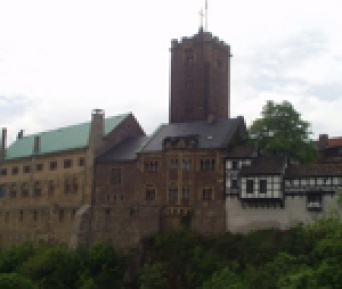 Burg mit Turm