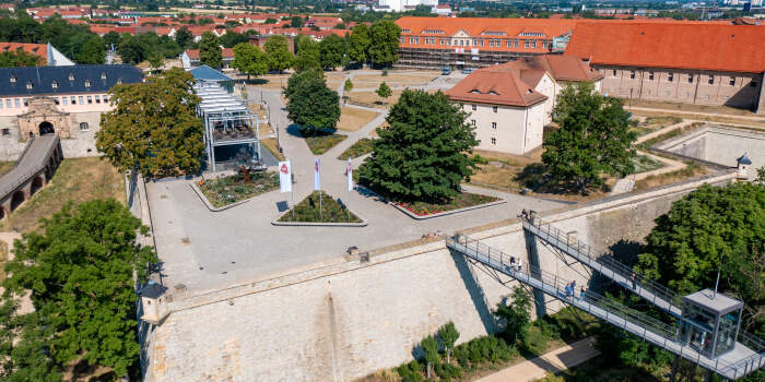 Konzertsommer: Zusätzliche Mülltonnen auf dem Petersberg entlasten Grünflächen