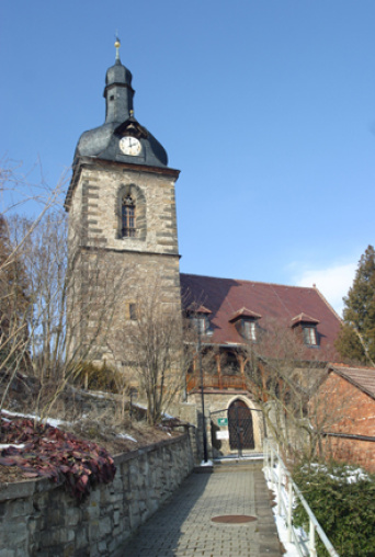 Evangelische St. Peter und Paul Kirche, Erfurt-Tiefthal, um 2000 Weg zur Dorfkirche.