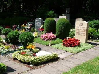 Urnenwahlgräber mit und ohne Grabstein