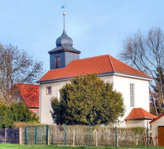 Kirche auf dem Friedhof Wallichen