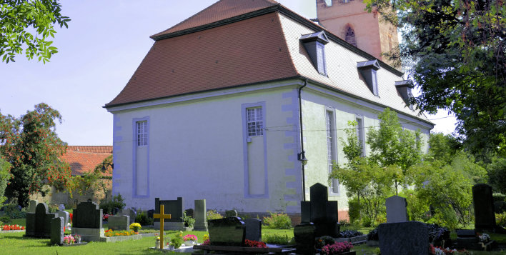 Feierhalle des Friedhofs Kerspleben