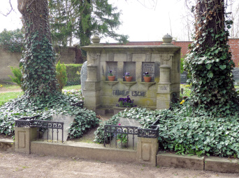 Alte Grabanlage des Friedhofs in Hochheim