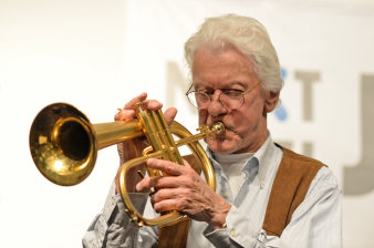 Foto: Ack van Rooyen © Ack van Rooyen Trompeter
