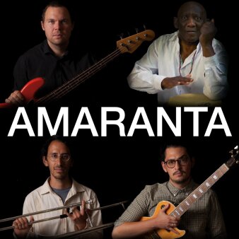 vier Männer mit Instrumen uns Schriftzug Amaranta in der Mitte des Bildes