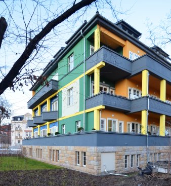 Haus in farbiger Gestaltung