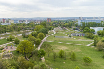 Luftaufnahme einer Parklandschaft