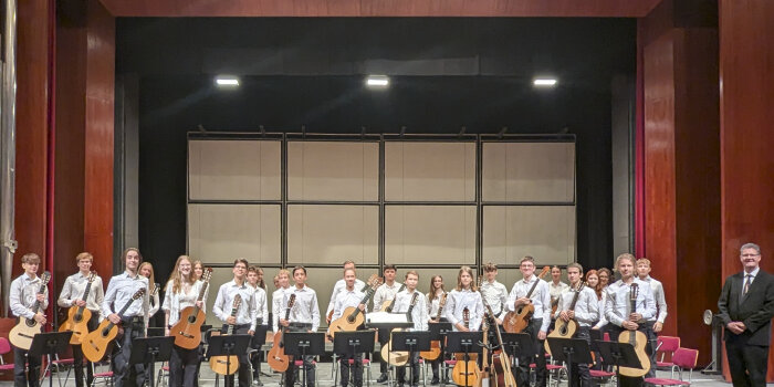 Interner Verweis: Festkonzert „20 Jahre Jugendgitarrenensemble der Musikschule der Stadt Erfurt“ 