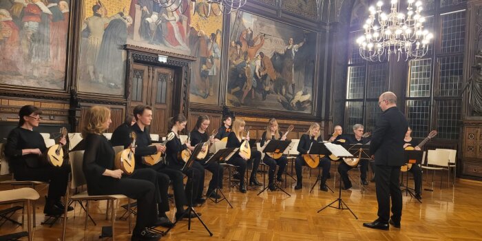 Saitenklänge - Das Zupfensemble im Rathausfestsaal