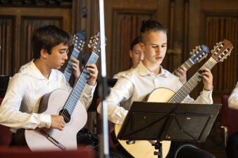 Gitarristen beim Konzert