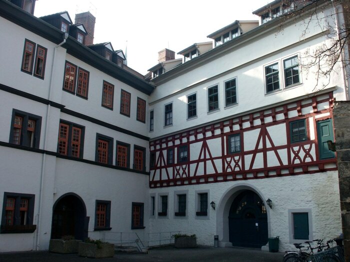 Das Haus A in der Turniergasse/Allerheiligenstraße Das Haus A in der Turniergasse/Allerheiligenstraße