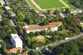 auf diesem Bild ist die Grundschule Wilhelm-Busch-Schule zu sehen