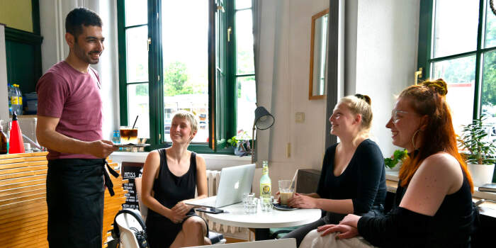 Interner Verweis: CaféThek