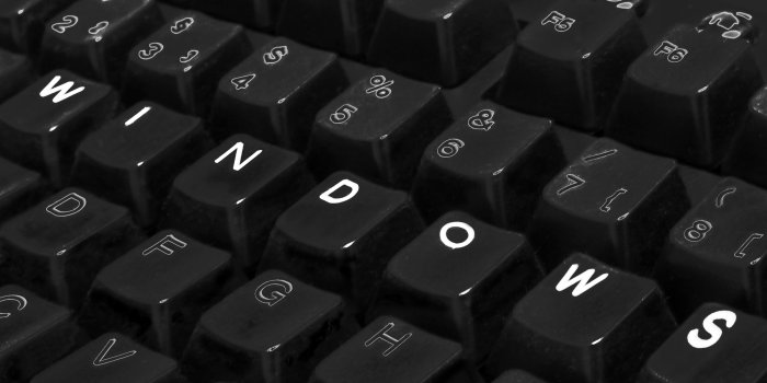 Foto: Tastatur © Stadtverwaltung Erfurt / Grit Kästner Eine liegende schwarze PC-Tastatur mit dem Buchstabenaufdruck: Windows