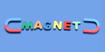Foto: Lernort Marktstraße Thema Magnetismus © Stadtverwaltung Erfurt Grafik mit Magneten