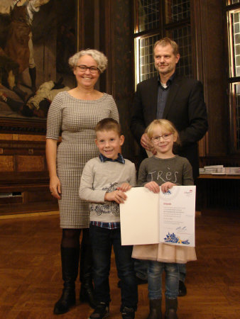 Parallel zum Stadradeln 2017 wurde der Wettbewerb Draisine 4.0 ausgelobt. Preisträger war auch die Kita "Nesthäkchen". Als Favoriten aus den Einsendungen wählte die Jury den Kita-Kinder Ankjell und Paula.