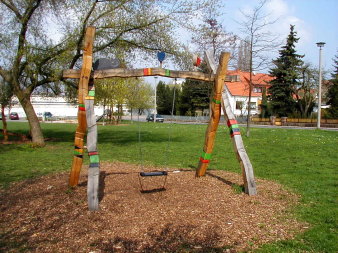 Schaukel aus Holz