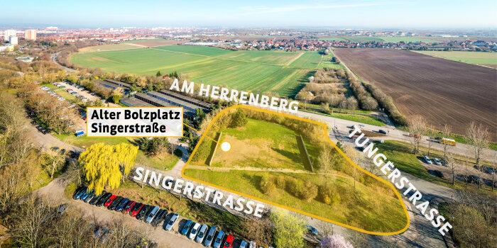 Das Bild zeigt eine Luftaufnahme des alten Bolzplatz an der Singerstraße