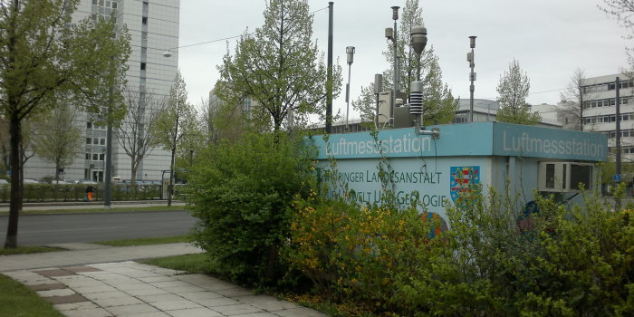 Foto: UVE-Datenerfassung: Luftmessstation © Stadtverwaltung Erfurt Station mit Sensoren