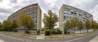 Panoramabild zweier Gebäude