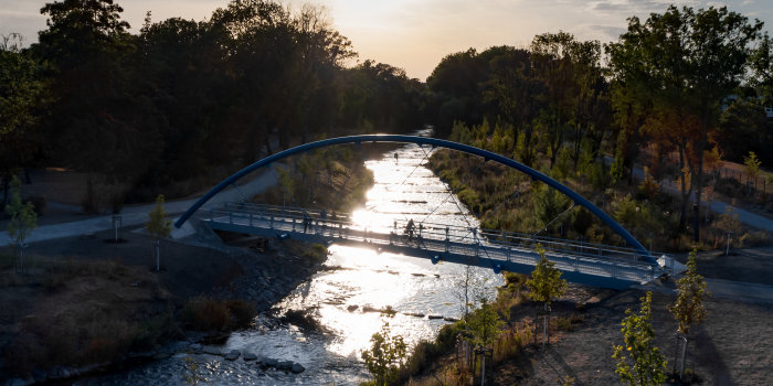 Brücke über den Fluss Gera