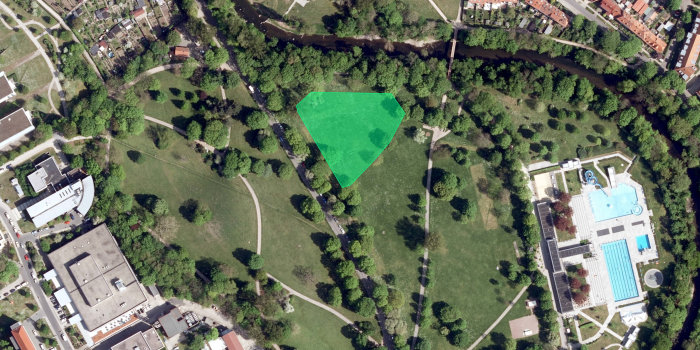 Luftbild mit markierter Fläche im Park